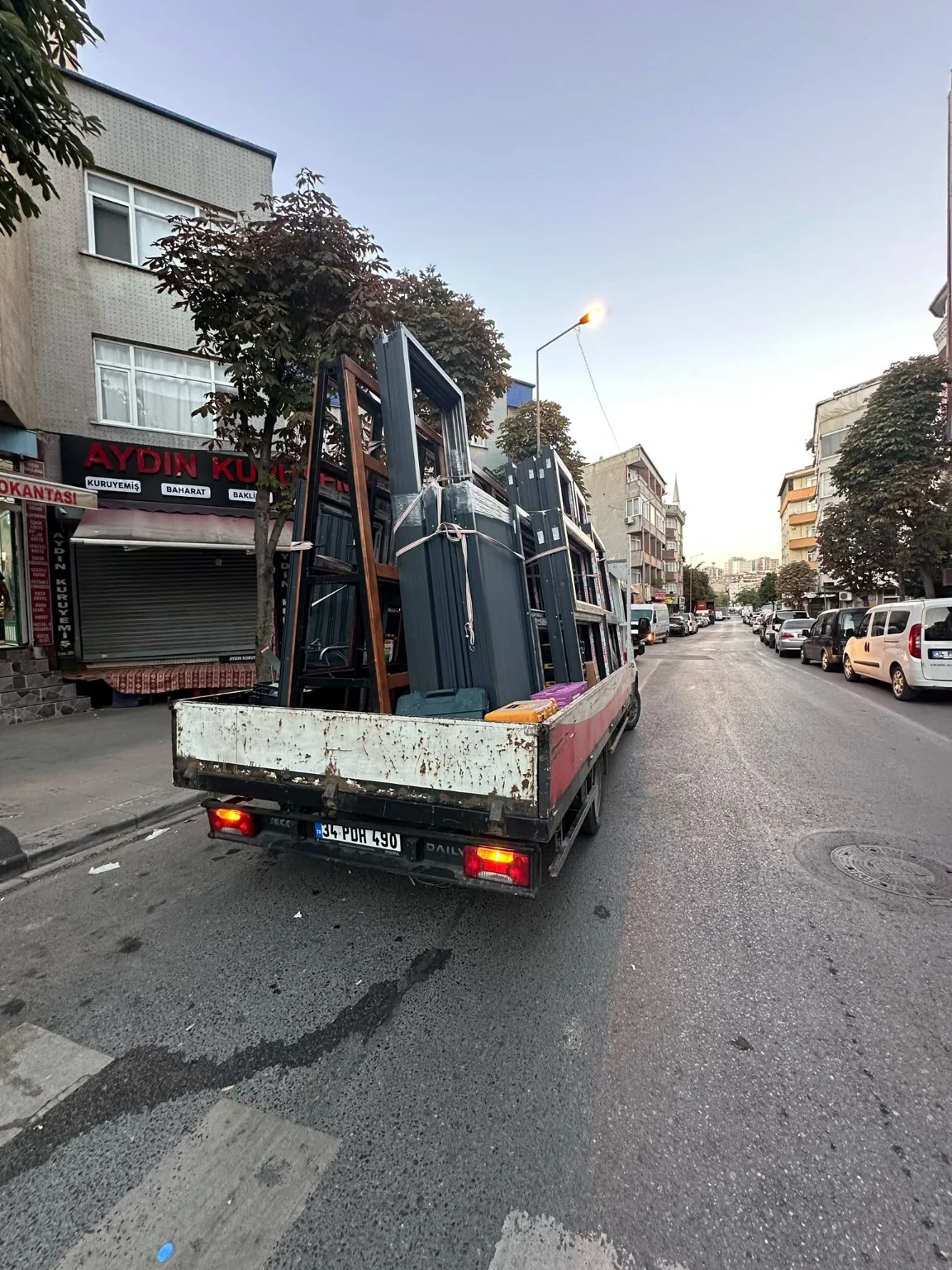 Nirvana serisi PVC pencere ve plise sineklik sevkiyat görüntüsü